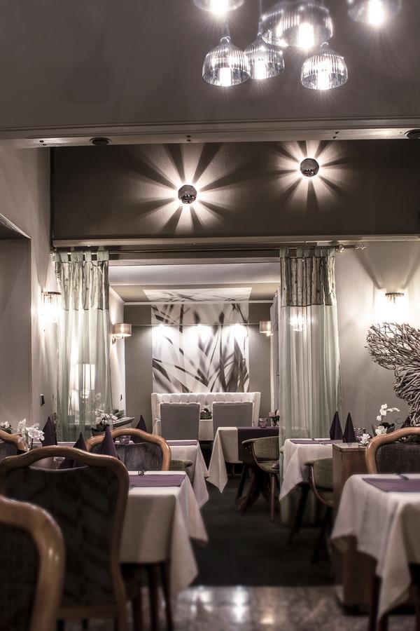 Restaurant Landgasthof Zum Wiesengrund Newel Exterior foto