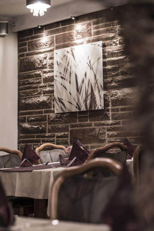 Restaurant Landgasthof Zum Wiesengrund Newel Exterior foto